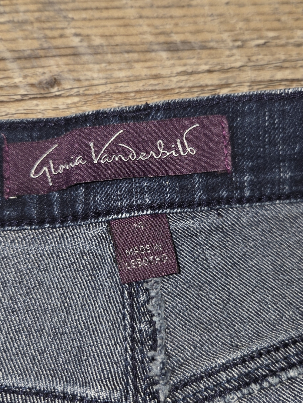 Gloria Vanderbilt Amanda Straight Leg Jeans - Picture 6 of 10